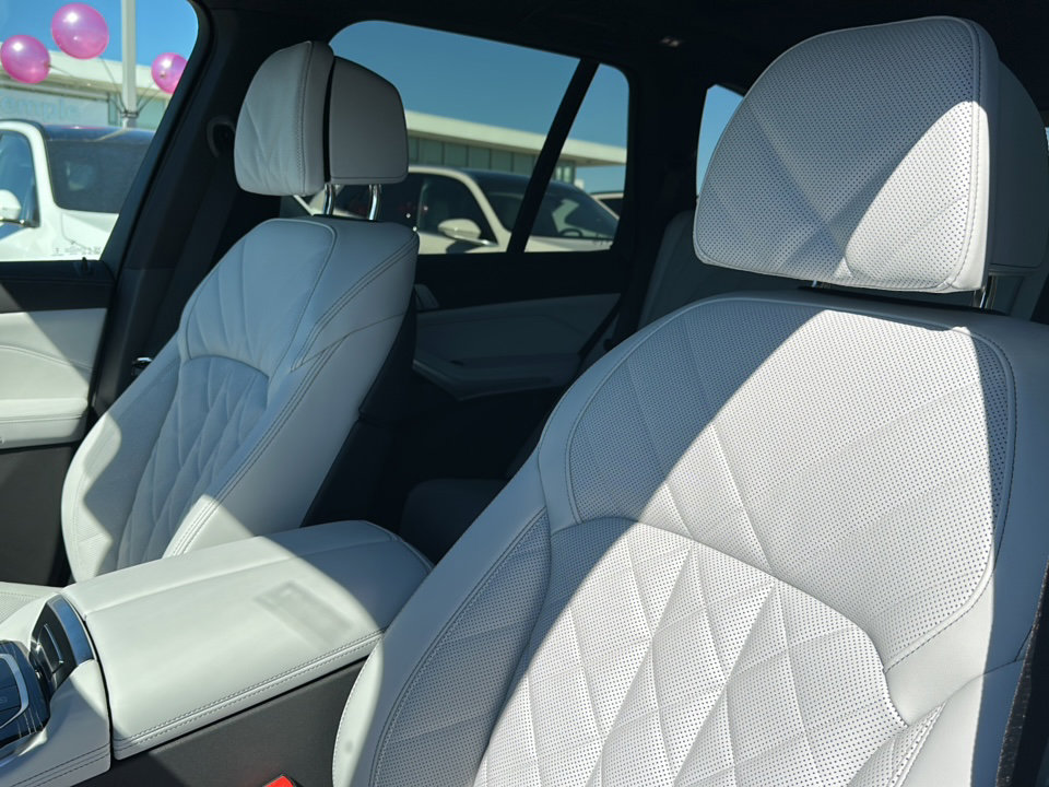 New 2026 BMW X5 xDrive40i w/ M Sport Package image 11