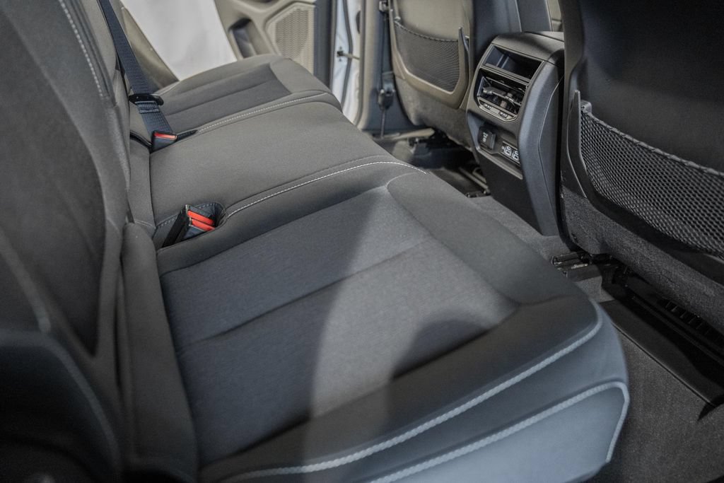Certified 2023 Jeep Grand Cherokee Laredo w/ Luxury Tech Group I AWD/4WD image 27