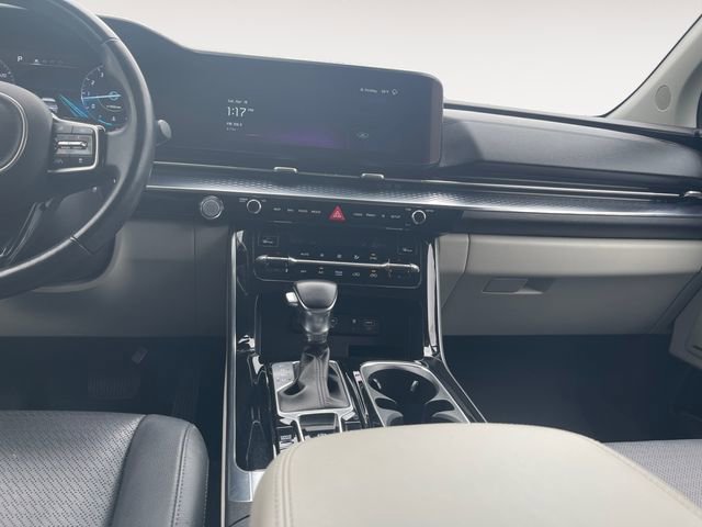 Used 2023 Kia Carnival SX Prestige FWD image 11