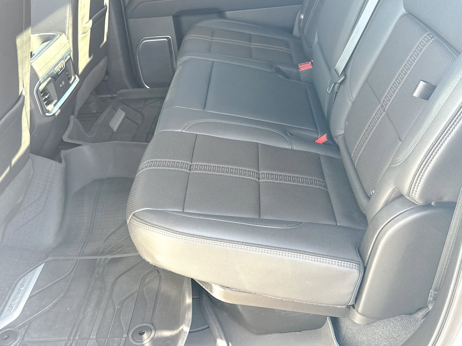 Certified 2022 Chevrolet Silverado 1500 High Country w/ High Country Premium Package image 19