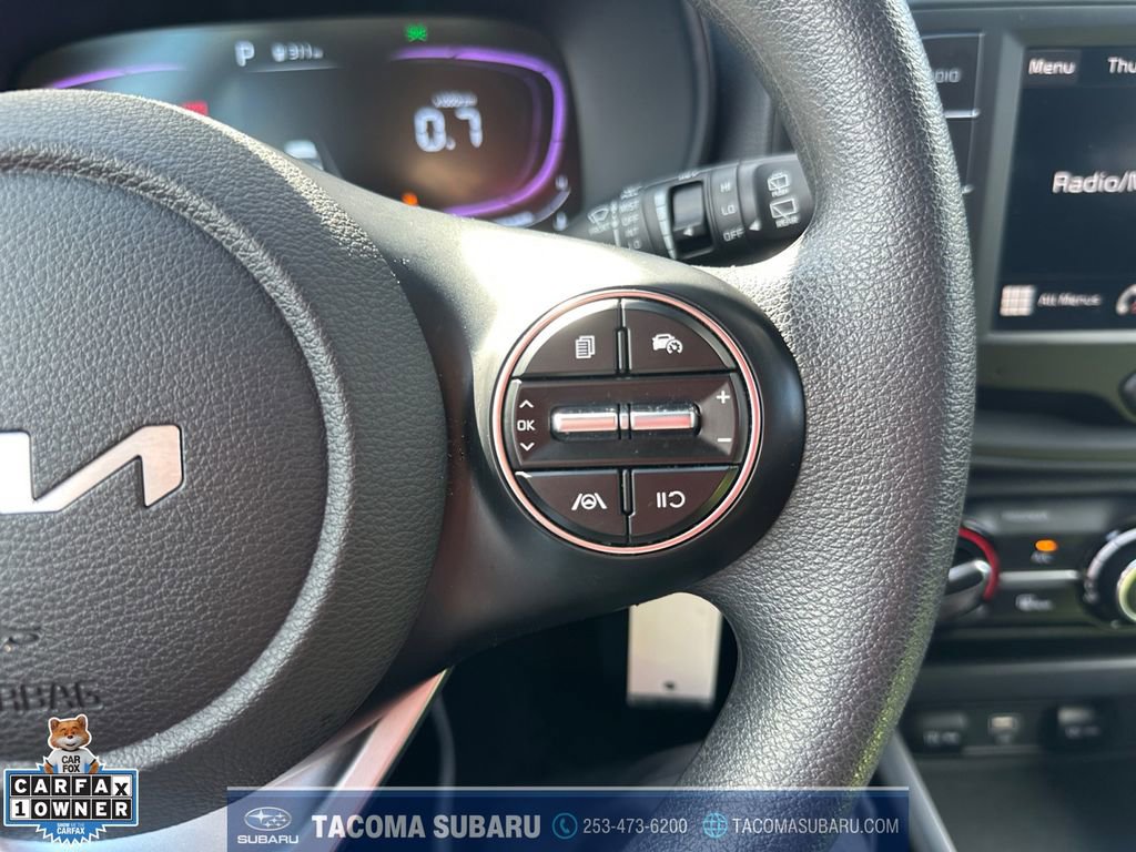 Used 2025 Kia Soul LX w/ LX Technology Package FWD image 24