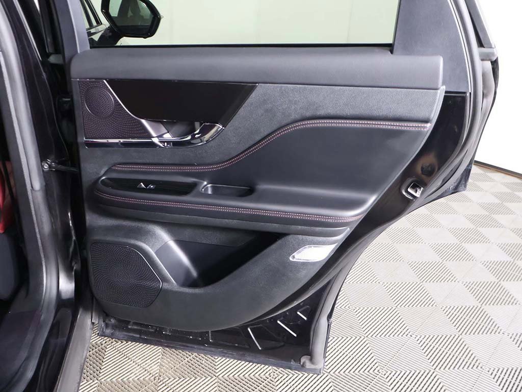 Used 2025 Lincoln Corsair Grand Touring w/ Equipment Group 301A image 29