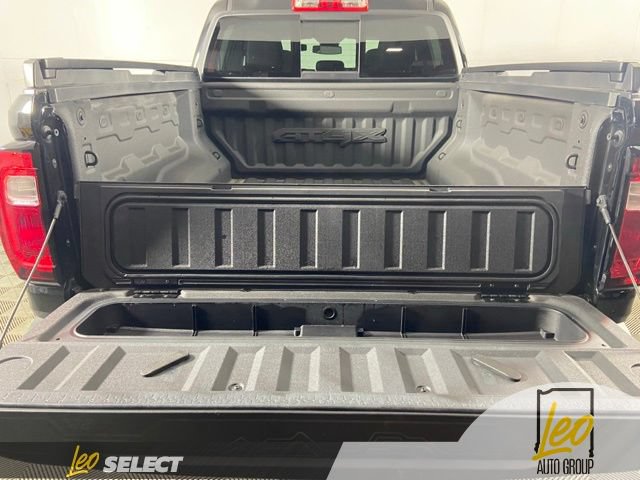 Used 2023 GMC Canyon AT4X w/ Edition 1 AWD/4WD image 11