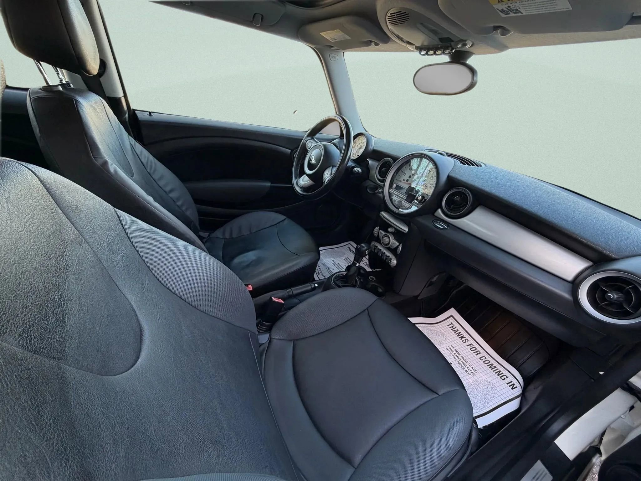 Used 2010 MINI Cooper Hardtop image 10