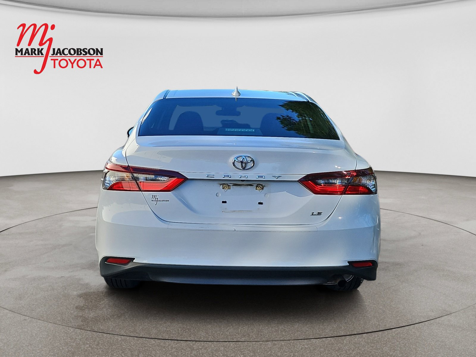 Used 2022 Toyota Camry LE FWD image 10