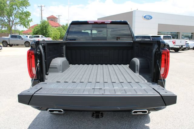 Used 2025 GMC Sierra 1500 AT4 w/ AT4 Premium Package AWD/4WD image 7