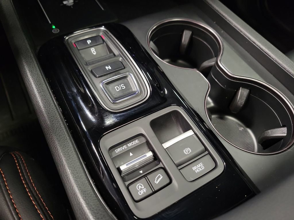Used 2024 Honda Pilot TrailSport image 17