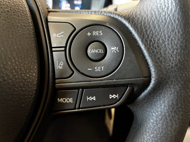 Used 2021 Toyota Corolla LE FWD image 19