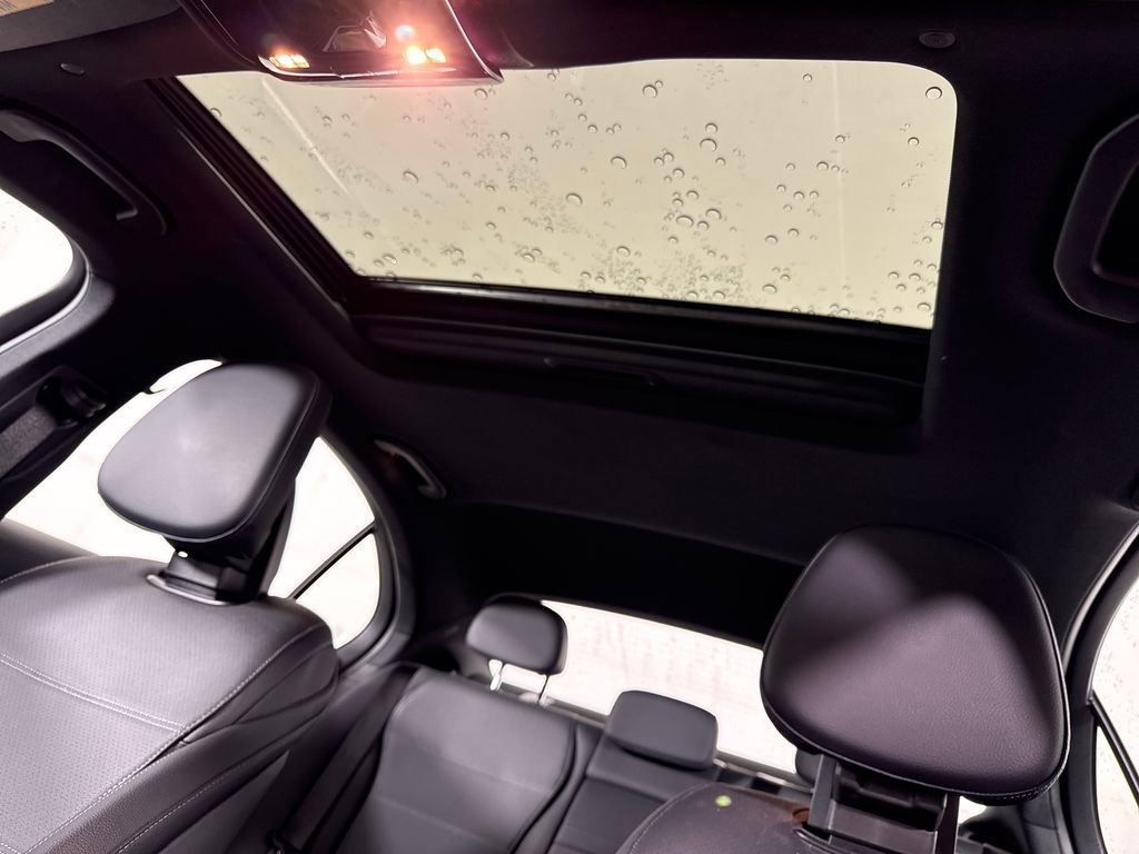 Used 2025 Mercedes-Benz C 300 Sedan image 20