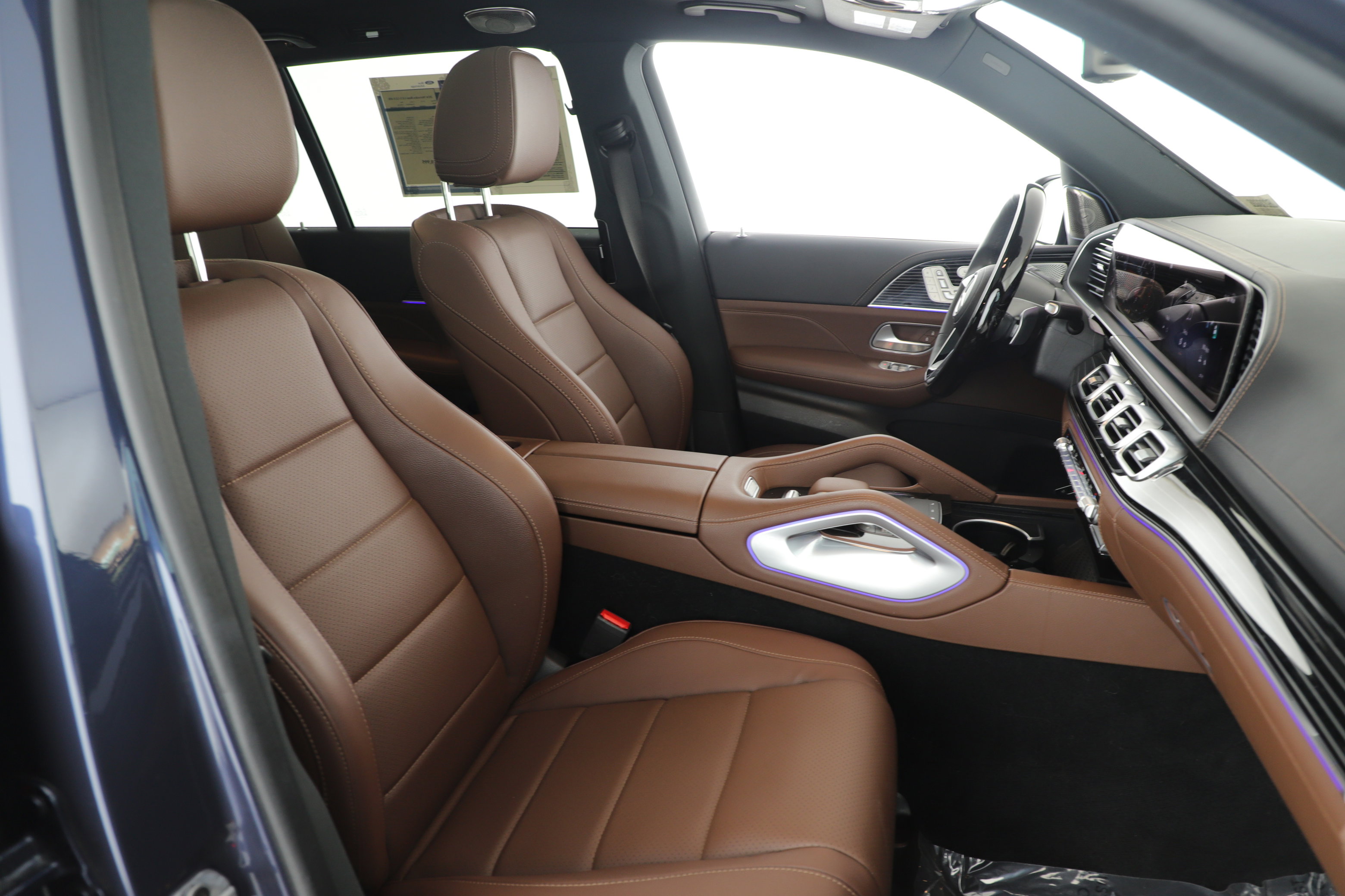 Used 2024 Mercedes-Benz GLS 450 4MATIC image 14