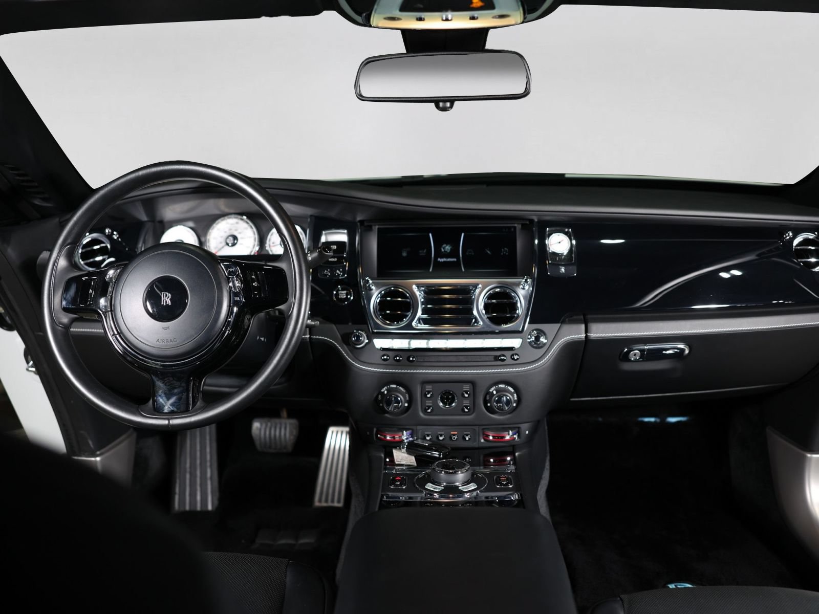 Used 2019 Rolls-Royce Wraith RWD image 5