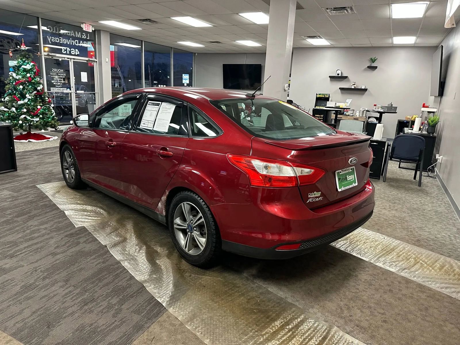 Used 2014 Ford Focus SE w/ SE Sport Package image 7