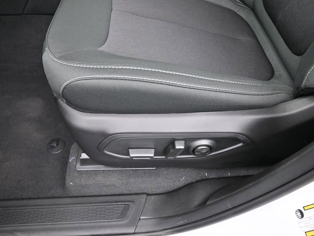 New 2025 Jeep Grand Cherokee Laredo RWD image 16