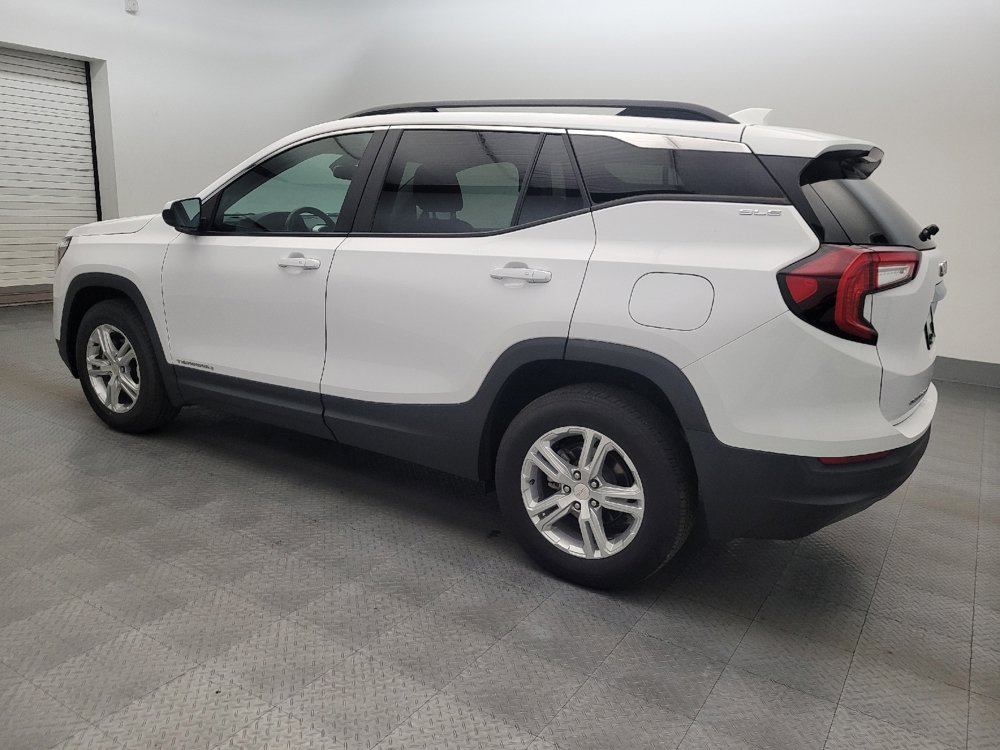 Used 2022 GMC Terrain SLE w/ Driver Convenience Package AWD/4WD image 3