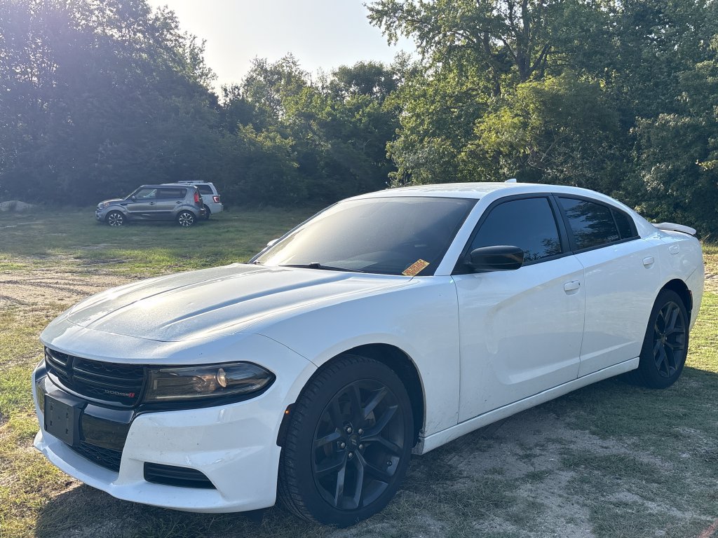 Used 2022 Dodge Charger SXT w/ Plus Group RWD image 12