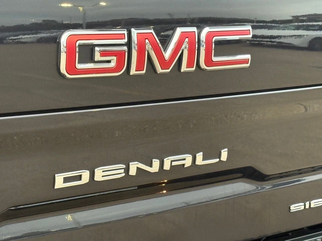 Used 2025 GMC Sierra 1500 Denali w/ Technology Package AWD/4WD image 9