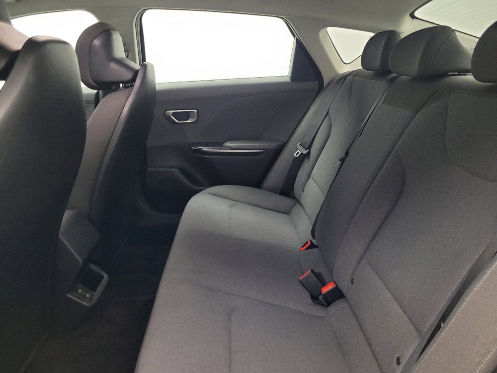 Used 2025 Kia K4 FWD image 18