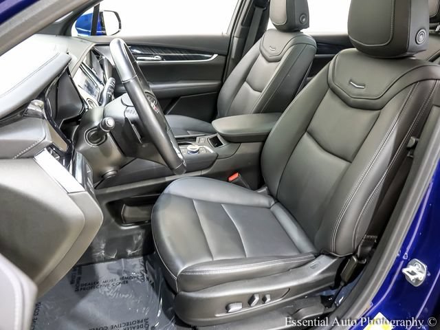 Certified 2025 Cadillac XT6 Premium Luxury AWD/4WD image 9
