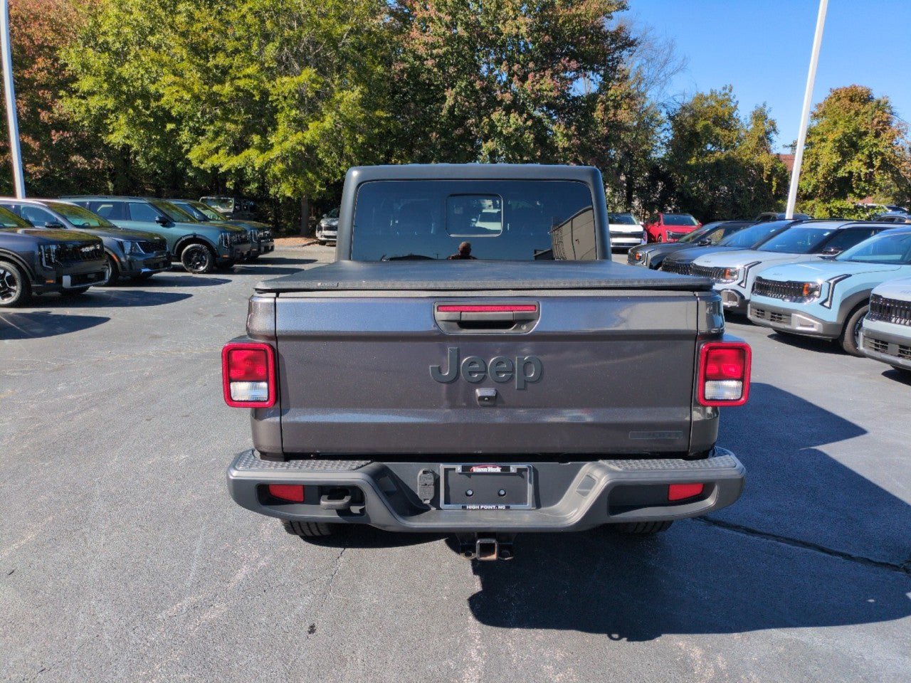 Used 2021 Jeep Gladiator Sport AWD/4WD image 6