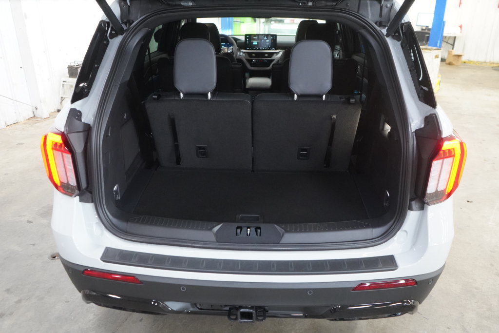 New 2027 Ford Explorer ST-Line w/ Premium Package RWD image 27