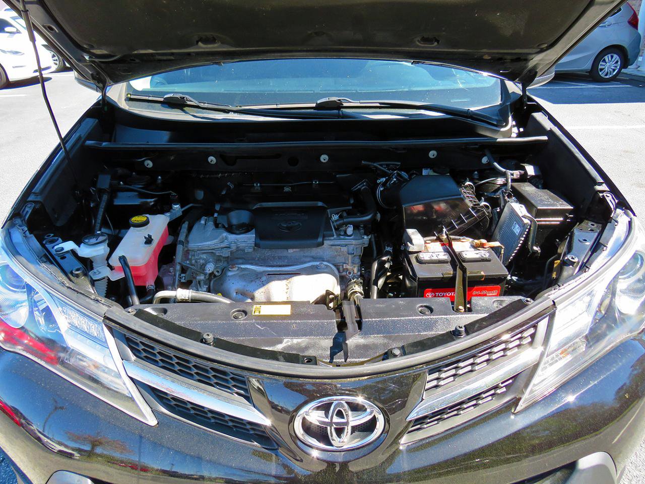 Used 2015 Toyota RAV4 LE image 32