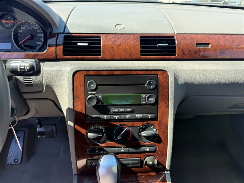 Used 2007 Ford Five Hundred SEL image 17
