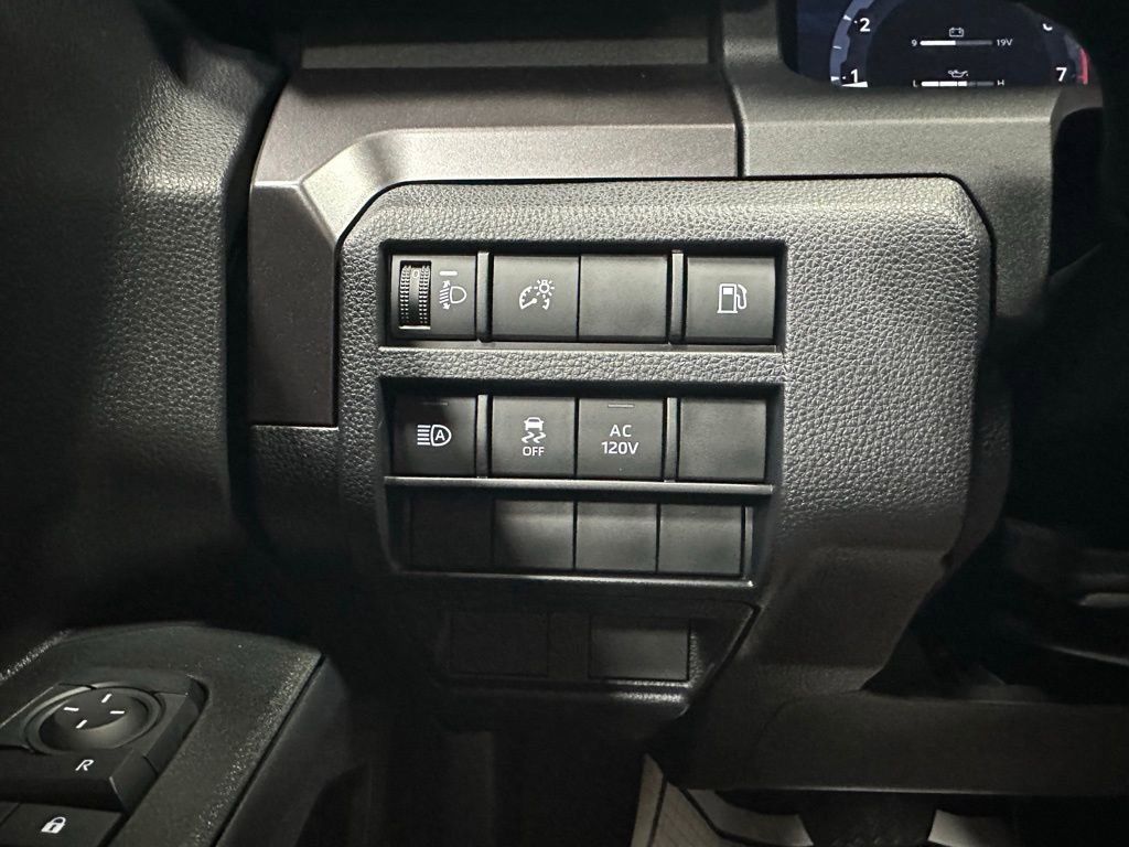 Used 2025 Toyota 4Runner TRD Off-Road image 18