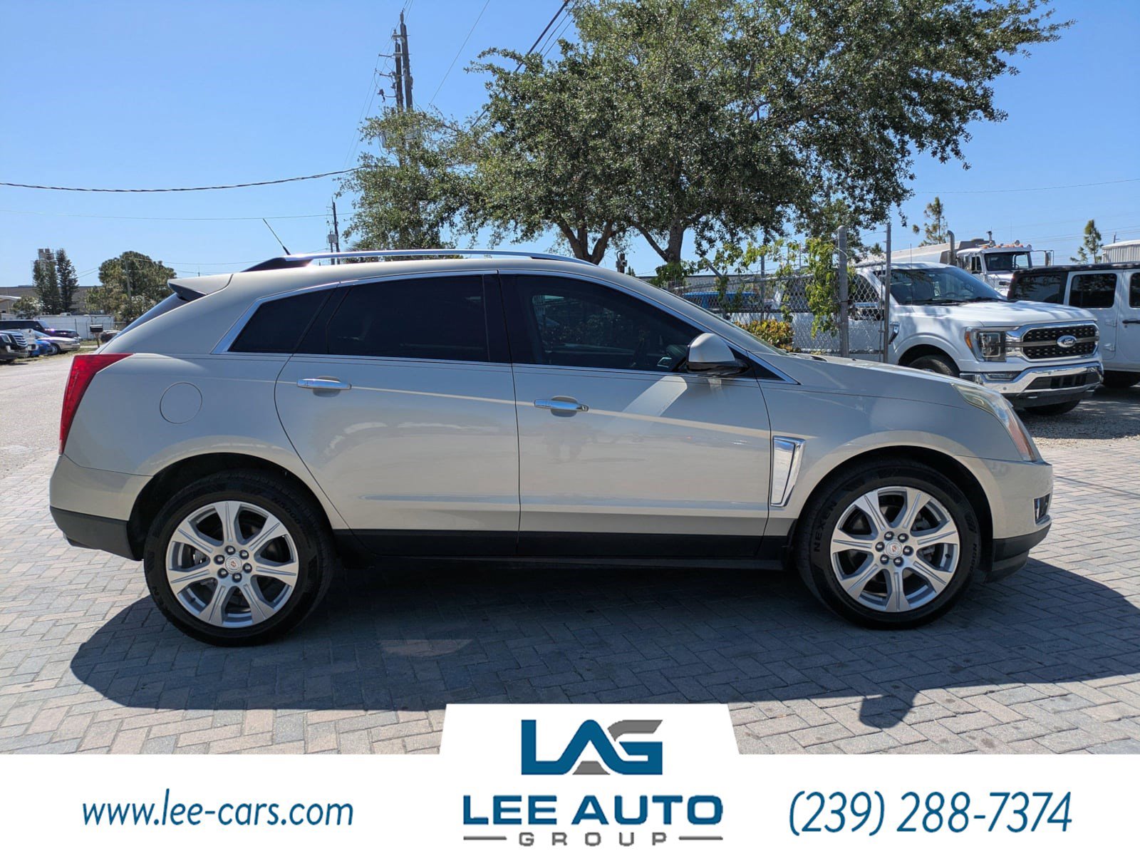 Used 2014 Cadillac SRX Performance w/ Driver Awareness Package image 2