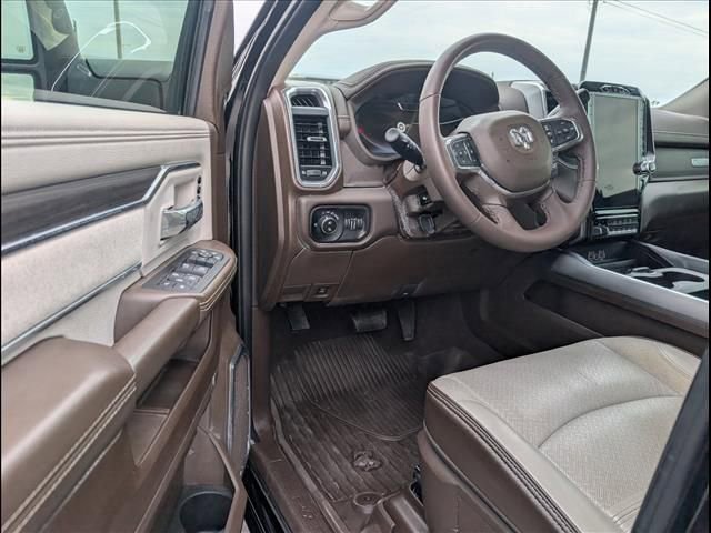 Used 2025 RAM 2500 Laramie AWD/4WD image 6