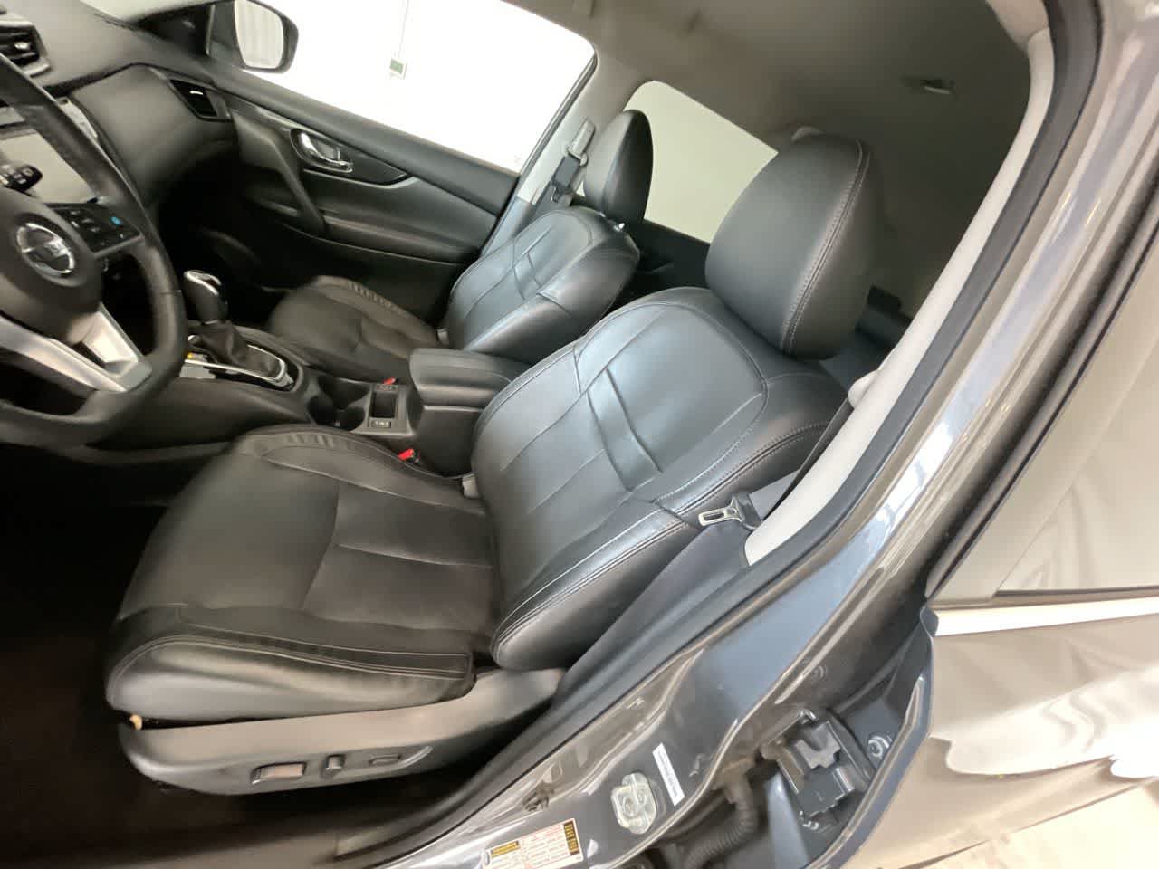Used 2019 Nissan Rogue SL AWD/4WD image 11