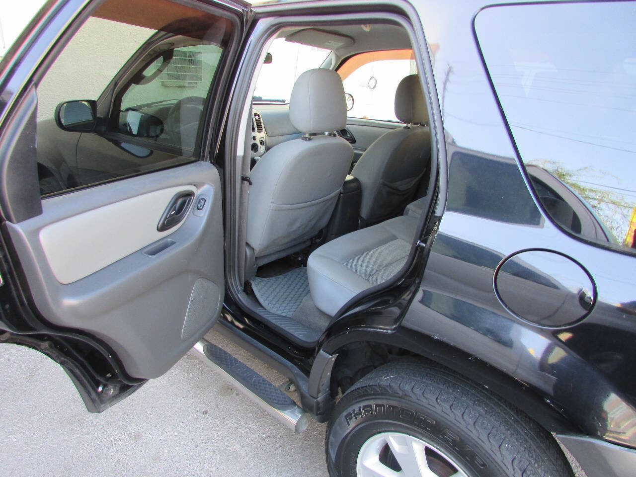 Used 2006 Ford Escape XLT image 16