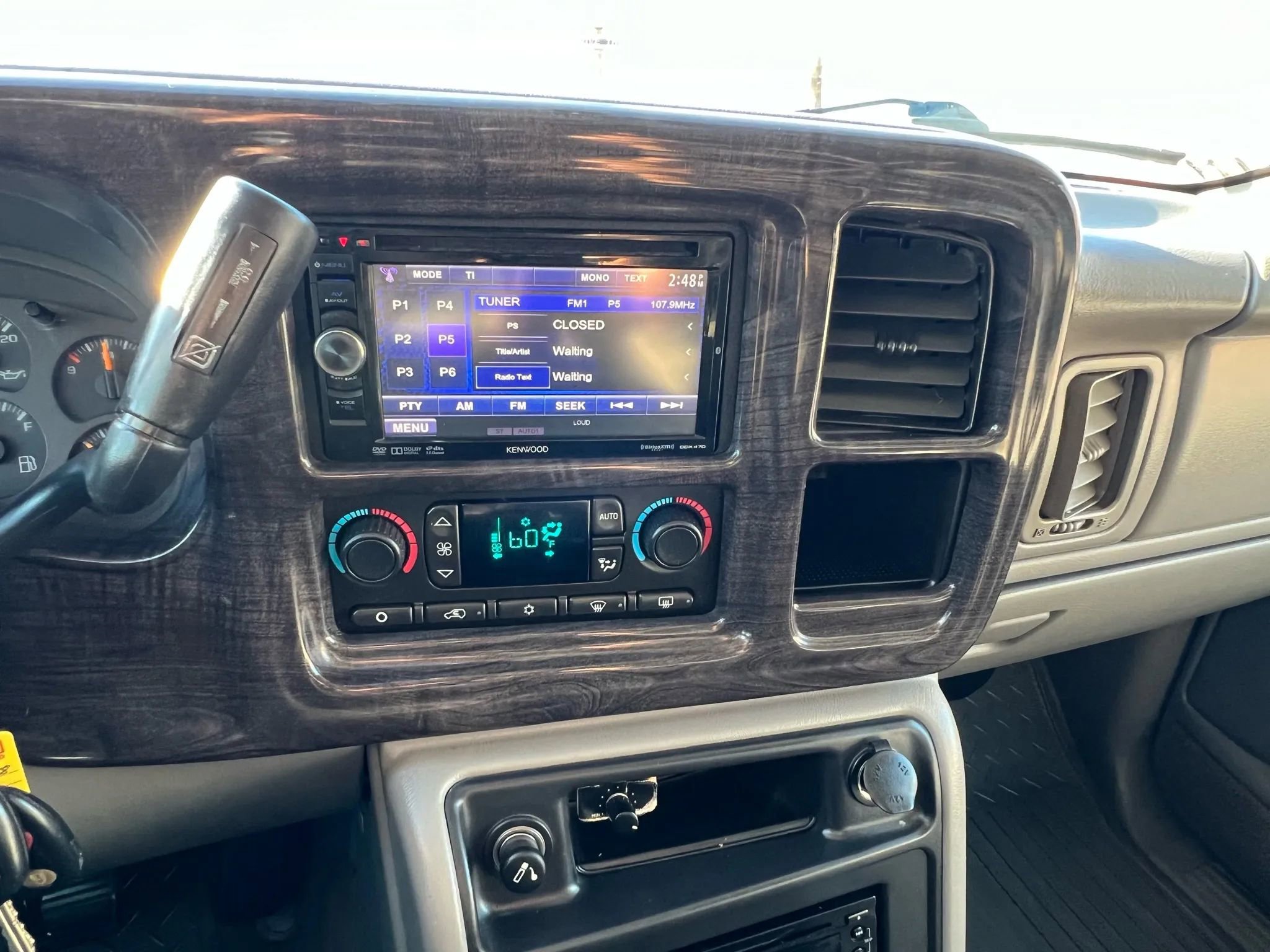 Used 2004 GMC Sierra 2500 SLT w/ Heavy-Duty Power Package AWD/4WD image 25