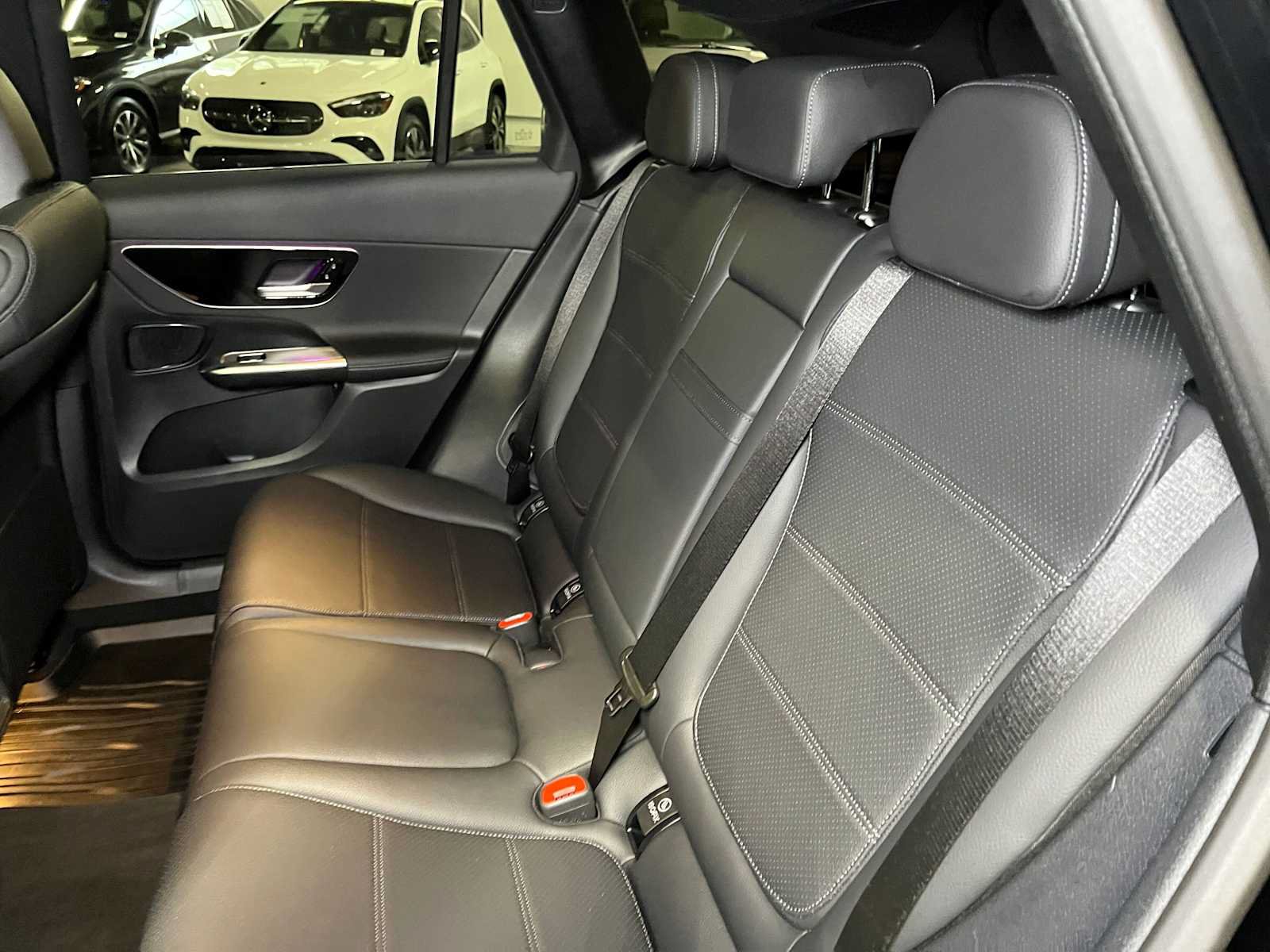 Used 2026 Mercedes-Benz GLC 300 4MATIC image 21