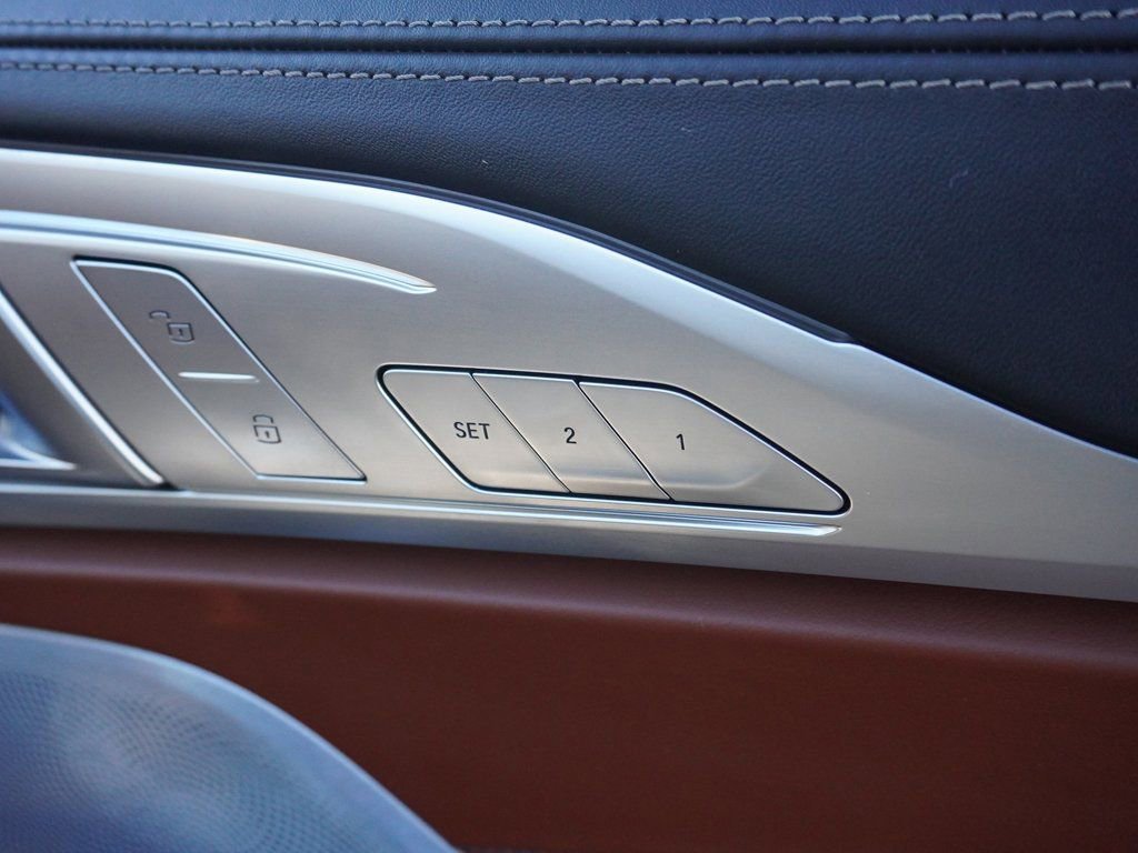 Used 2025 BMW M850i xDrive image 36