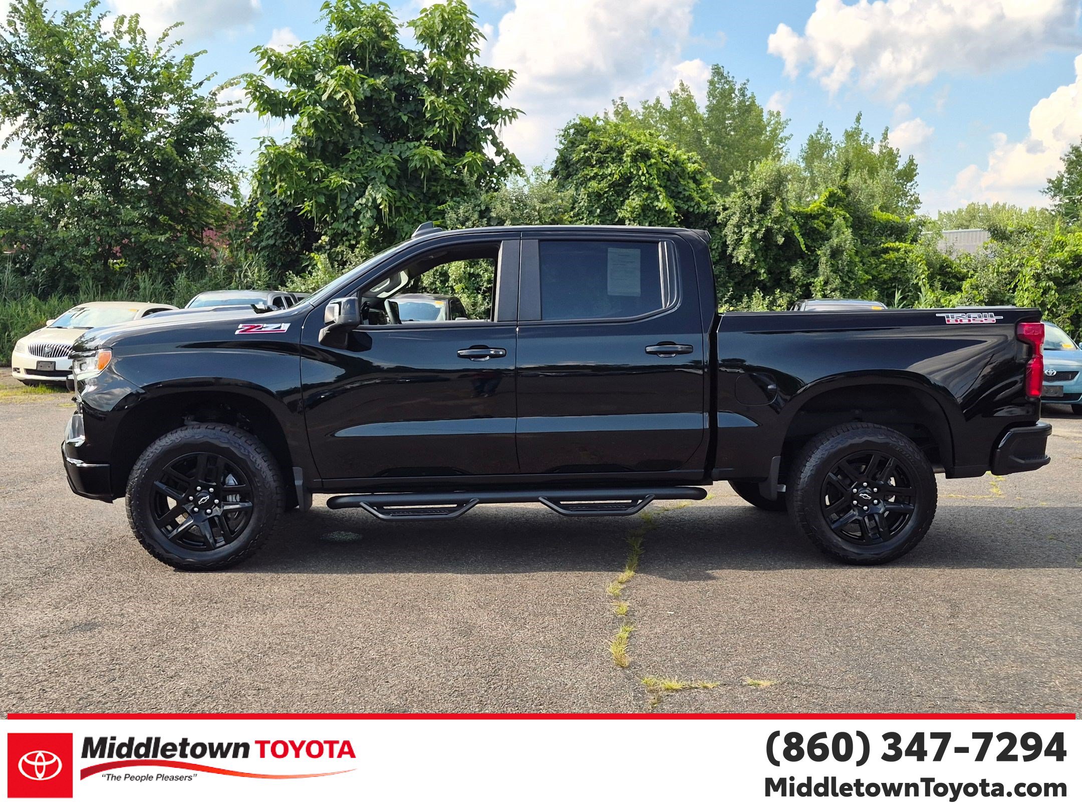 Used 2025 Chevrolet Silverado 1500 LT Trail Boss w/ LT Trail Boss Premium Package AWD/4WD image 6