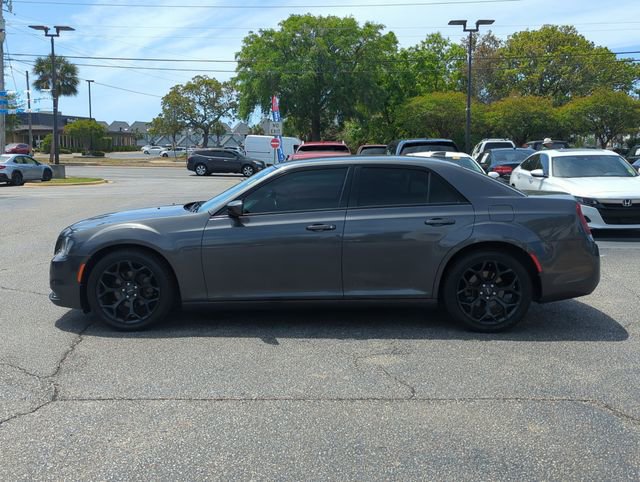 Used 2019 Chrysler 300 S RWD image 7