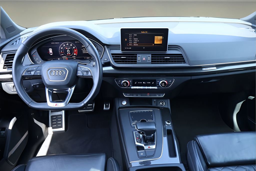 Used 2020 Audi SQ5 Premium Plus image 16