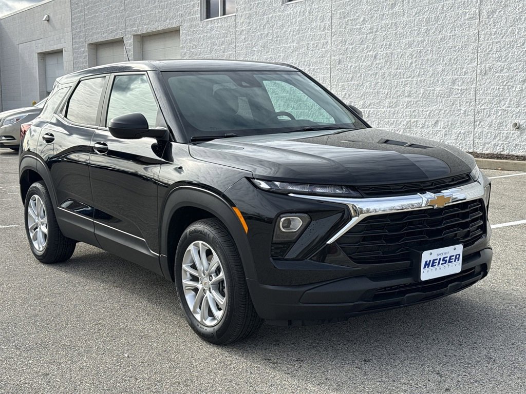 Used 2025 Chevrolet TrailBlazer LS w/ LS Convenience Package image 14