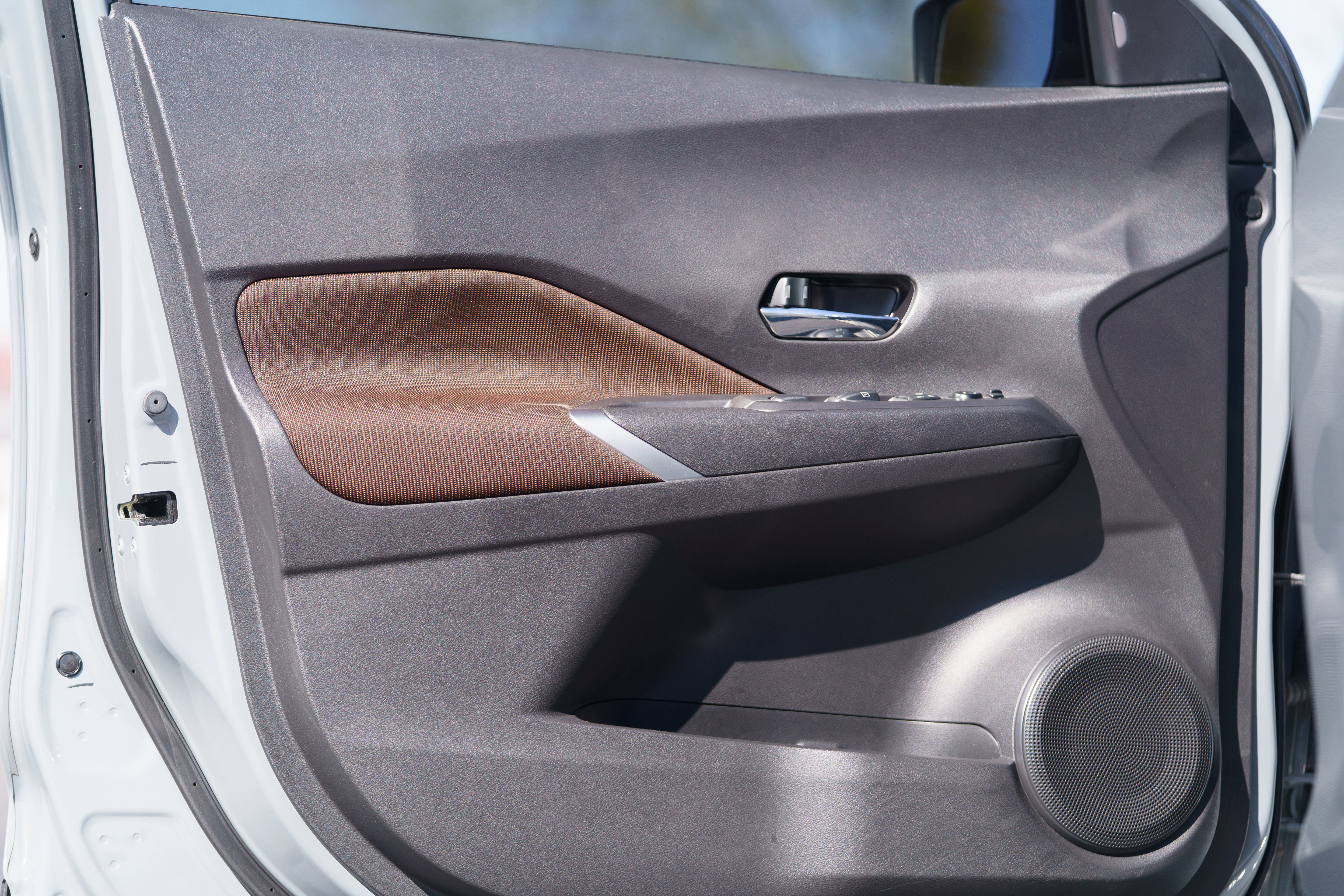 Used 2023 Nissan Kicks SR image 15