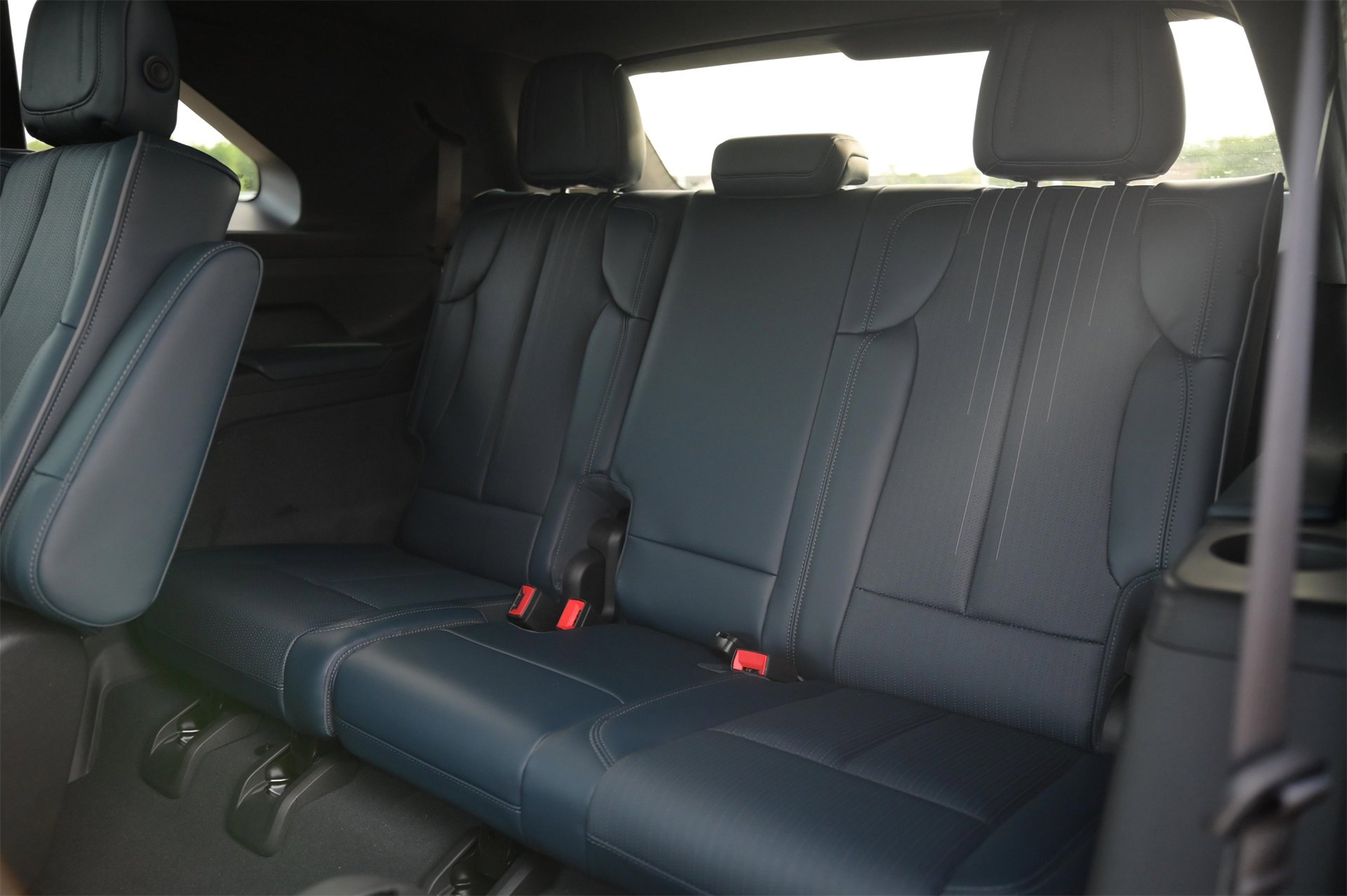 New 2025 Cadillac Escalade IQ Luxury 2 image 18