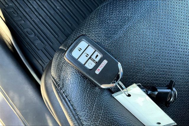 Used 2020 Honda Pilot Elite image 11