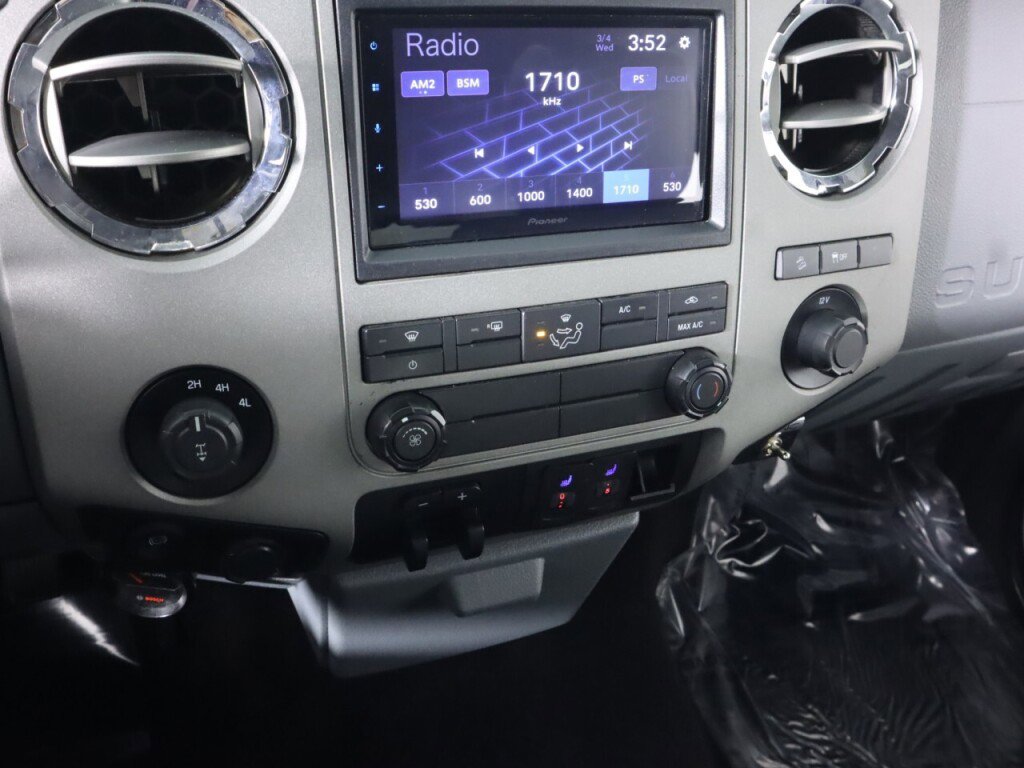 Used 2016 Ford F250 XLT w/ XLT Premium Package image 17