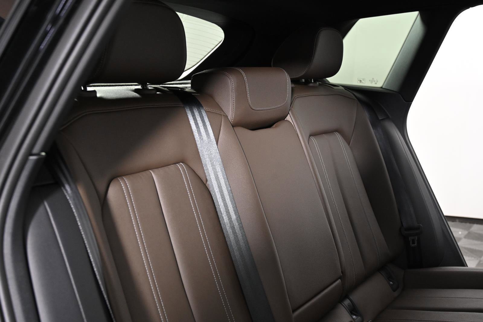 Used 2025 Audi Q4 e-tron Premium Plus w/ Premium Plus image 26