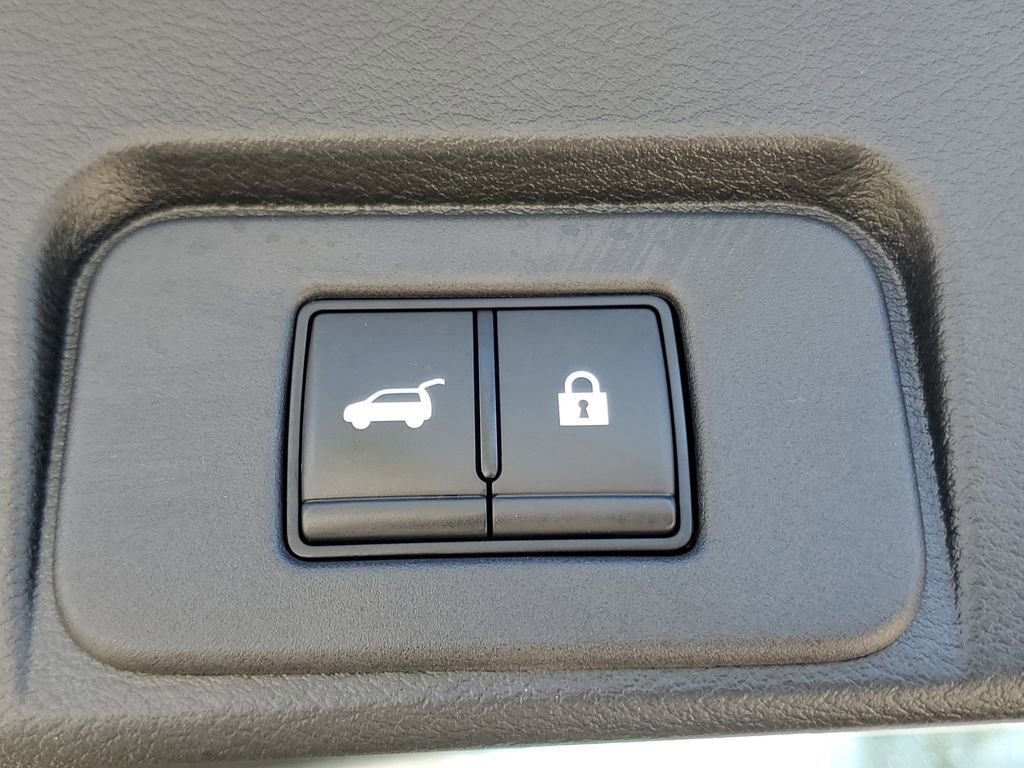 Certified 2023 Nissan Rogue Platinum w/ Platinum Premium Package FWD image 10
