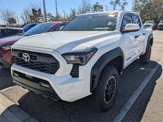 Used 2024 Toyota Tacoma TRD Off-Road image 2