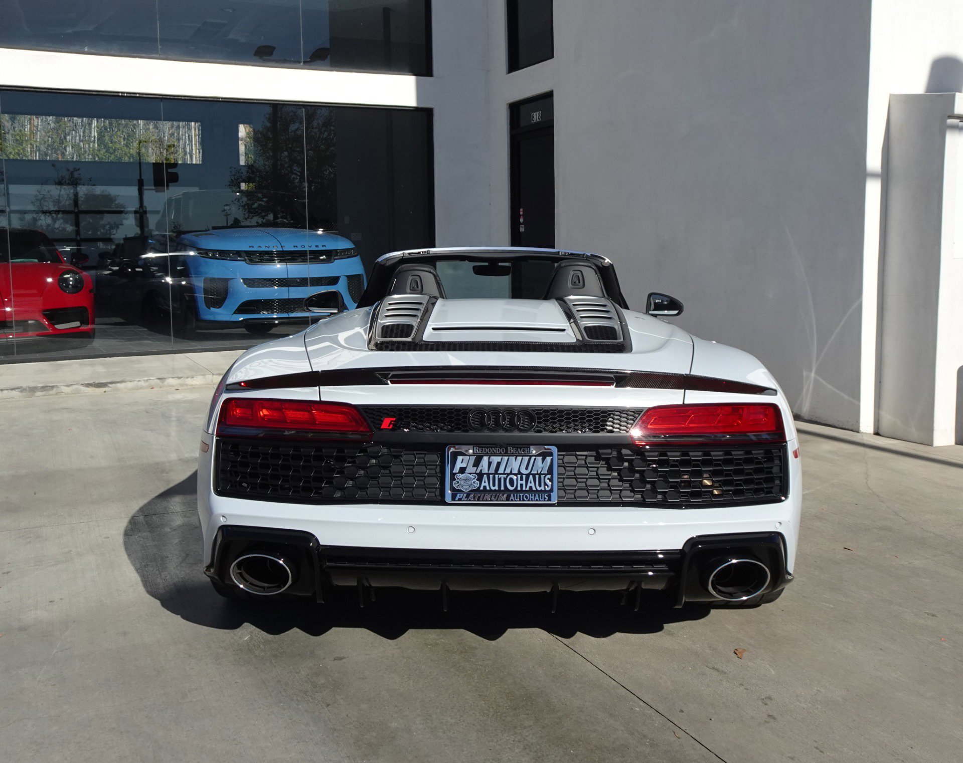 Used 2020 Audi R8 V10 w/ Carbon Exterior Package AWD/4WD image 6