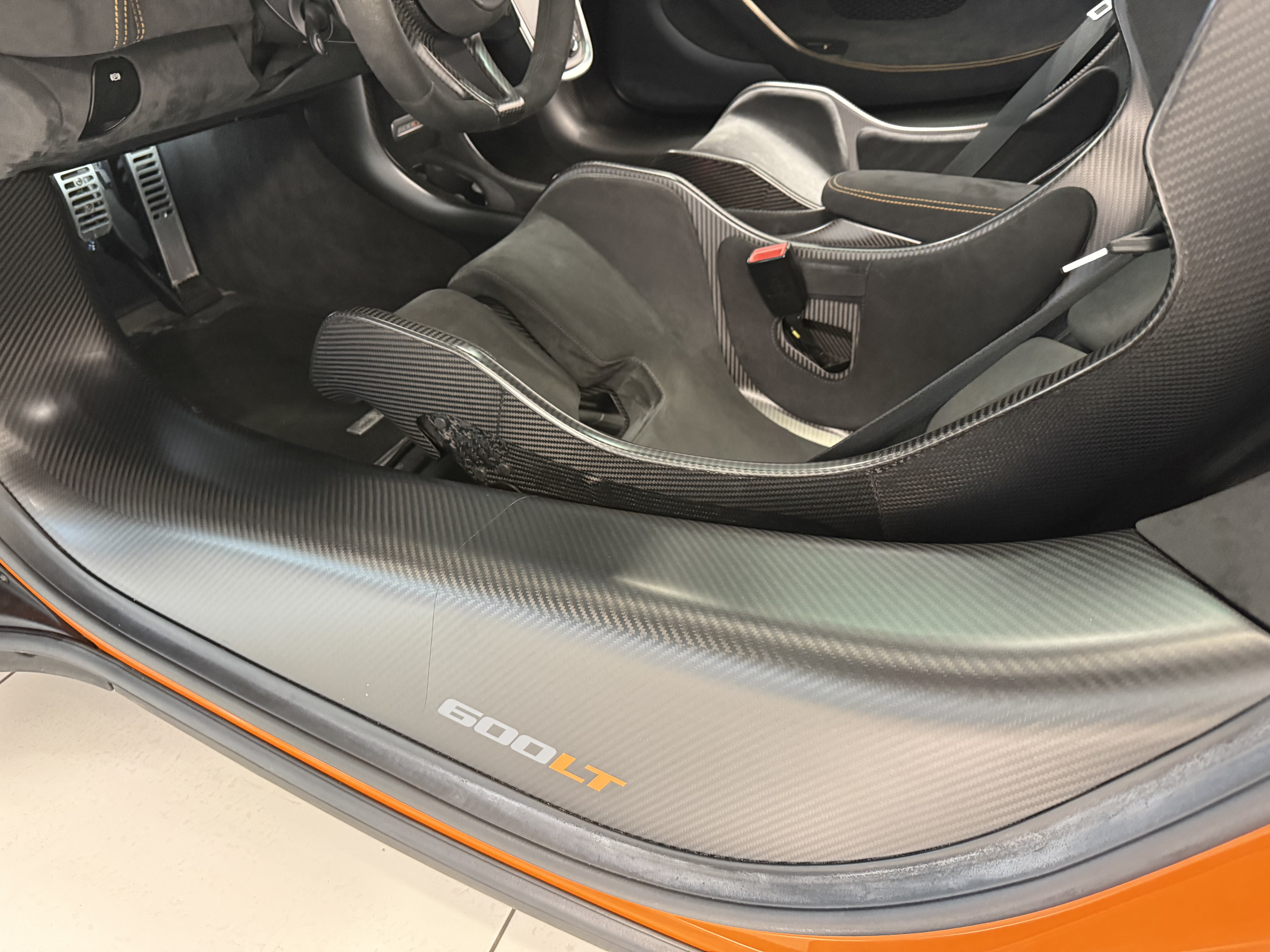 Used 2019 McLaren 600LT RWD image 4