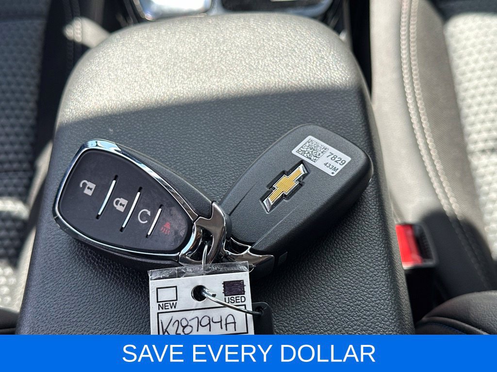 Used 2025 Chevrolet Trax LT w/ Driver Confidence Package FWD image 22