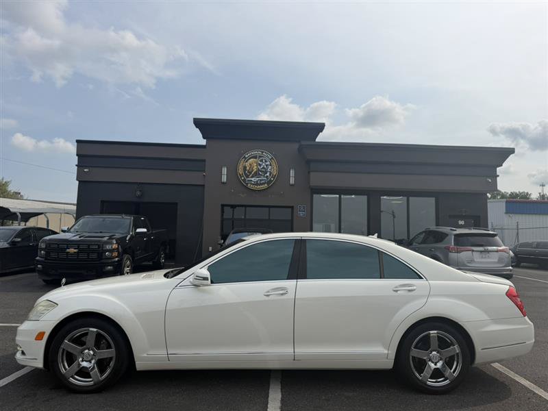 Used 2010 Mercedes-Benz S 550 image 2