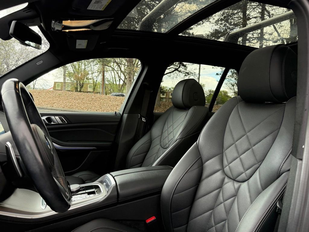 Used 2023 BMW X5 xDrive40i w/ M Sport Package image 16